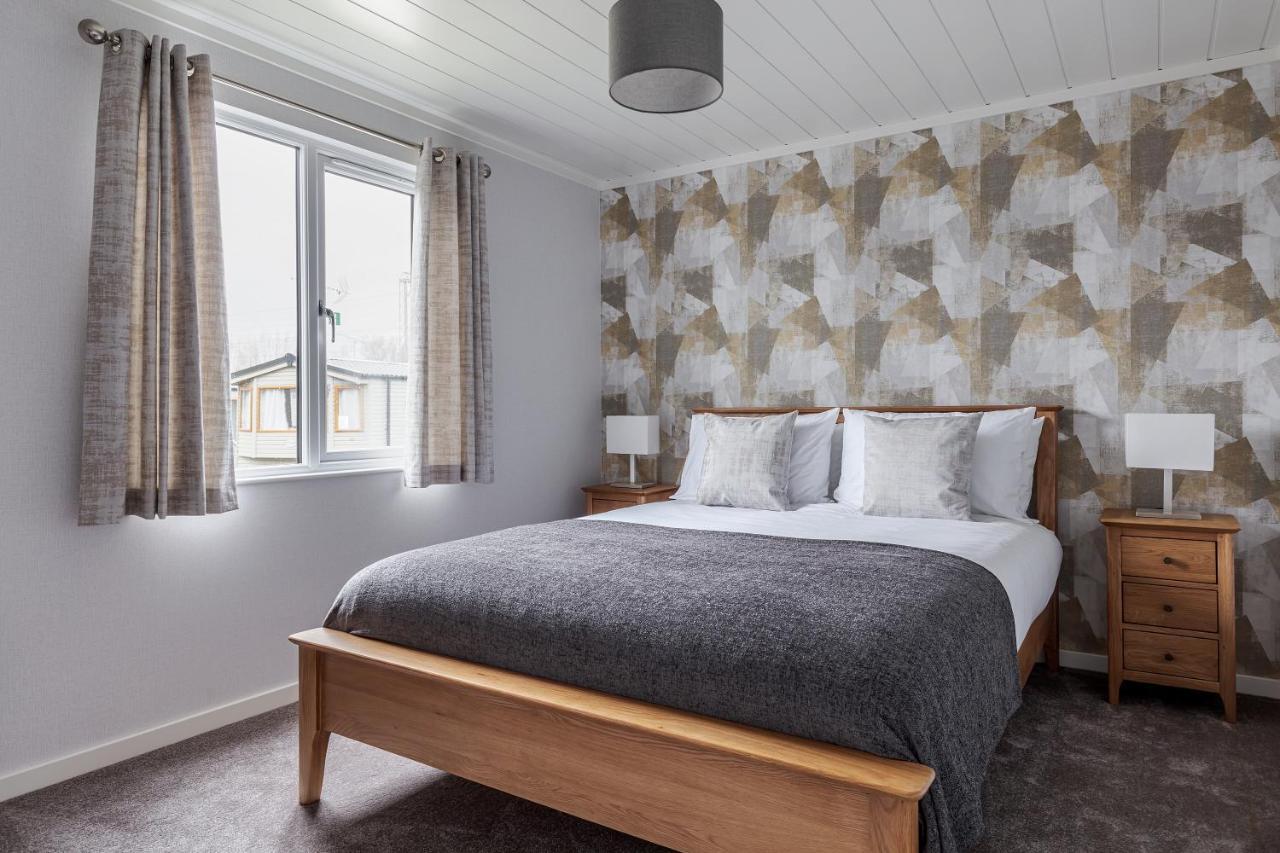 Roydon Marina Village Lodges المظهر الخارجي الصورة