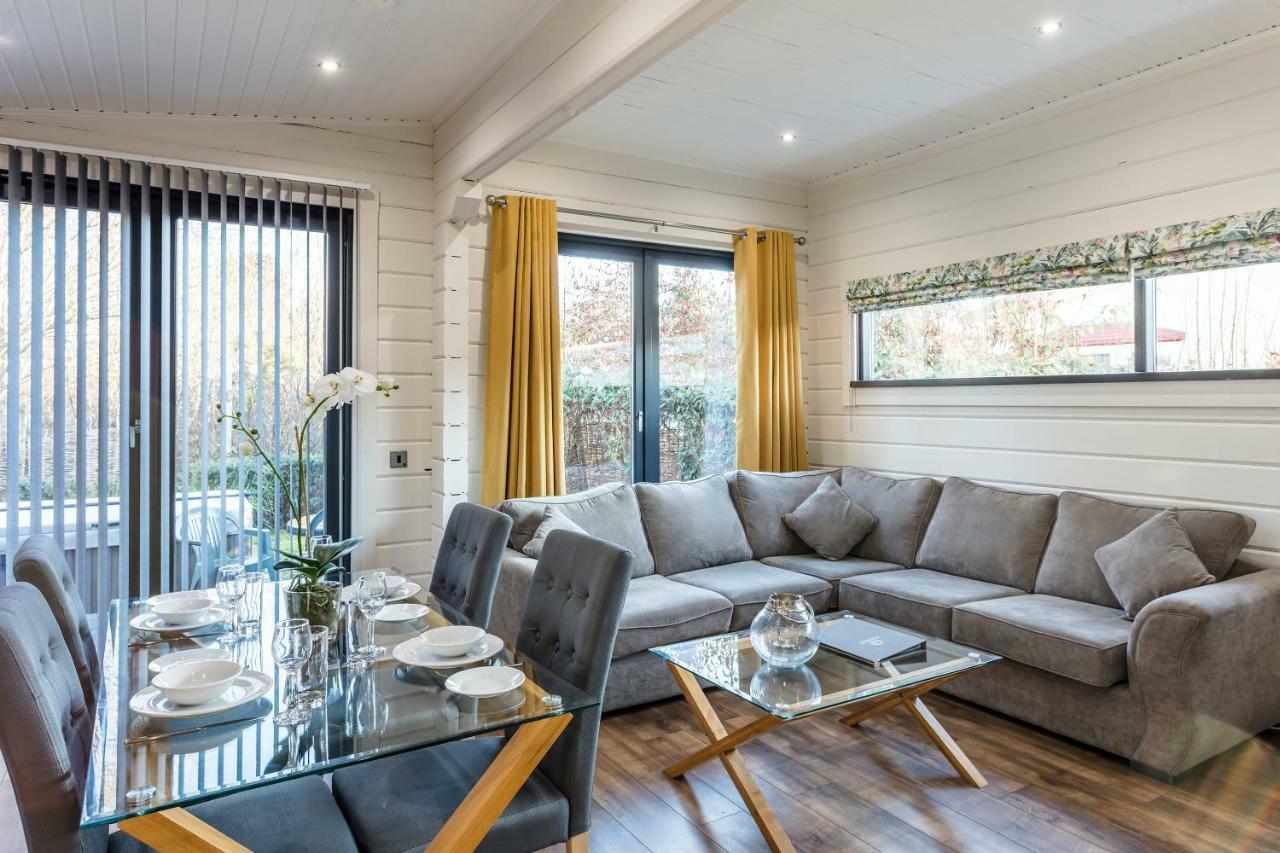 Roydon Marina Village Lodges المظهر الخارجي الصورة