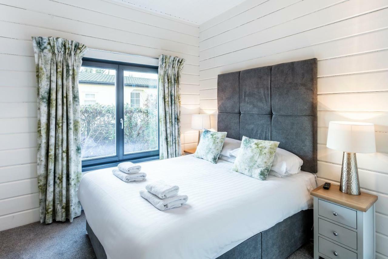 Roydon Marina Village Lodges المظهر الخارجي الصورة