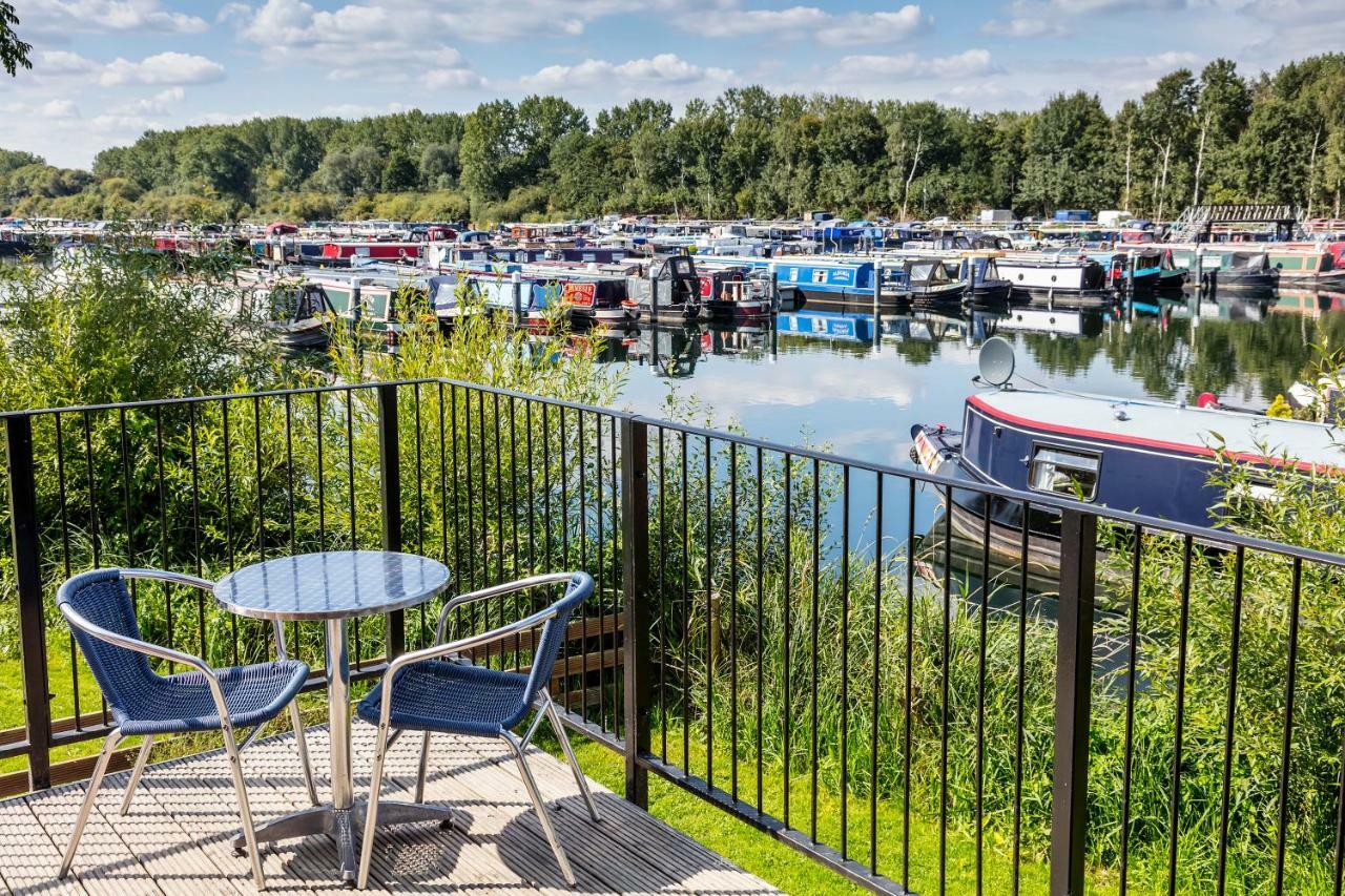 Roydon Marina Village Lodges المظهر الخارجي الصورة